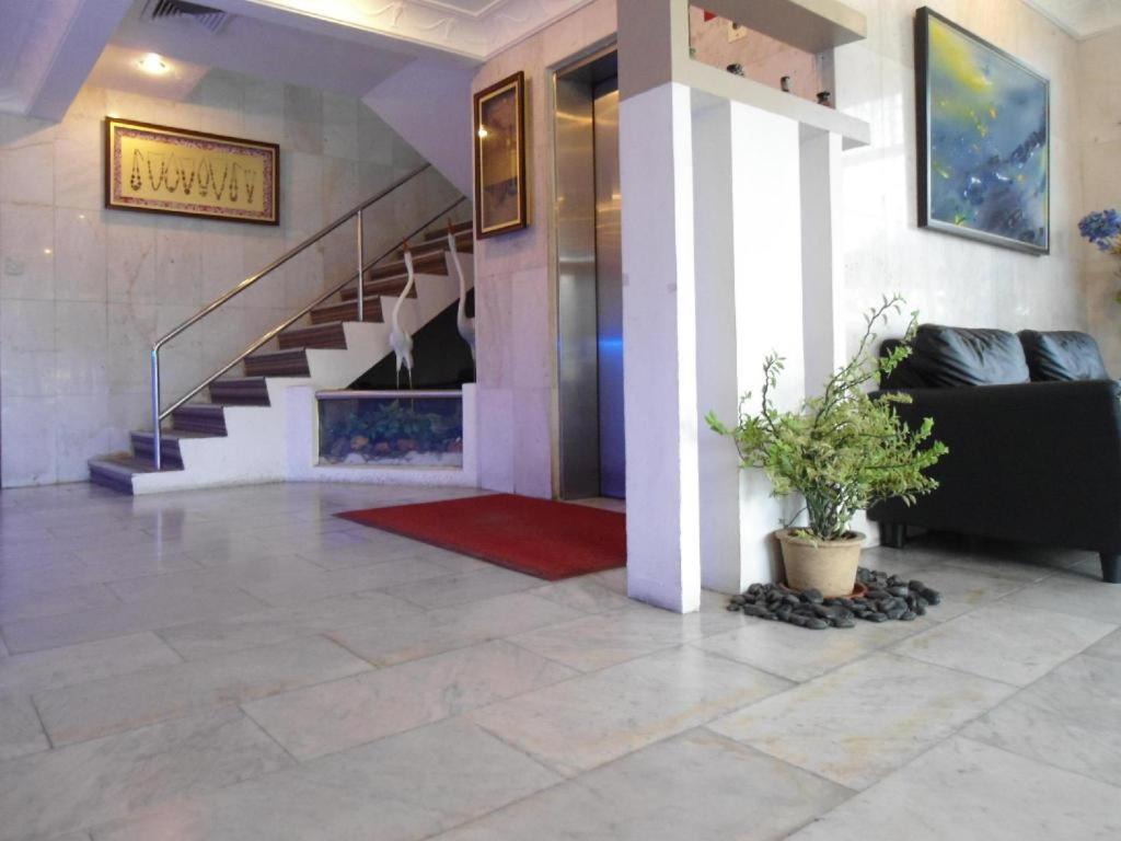 Regent Hotel Bintulu Exterior photo