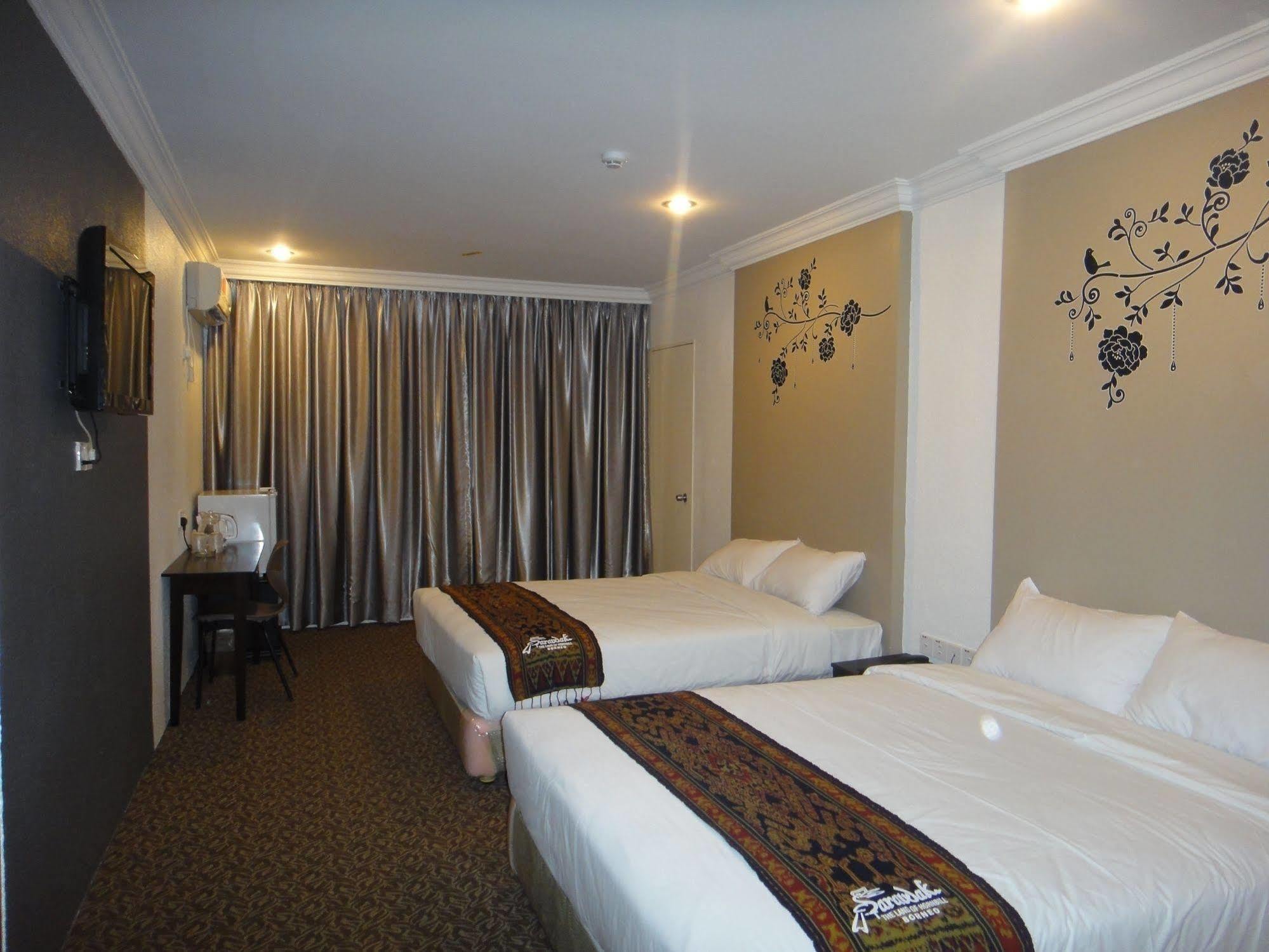 Regent Hotel Bintulu Exterior photo