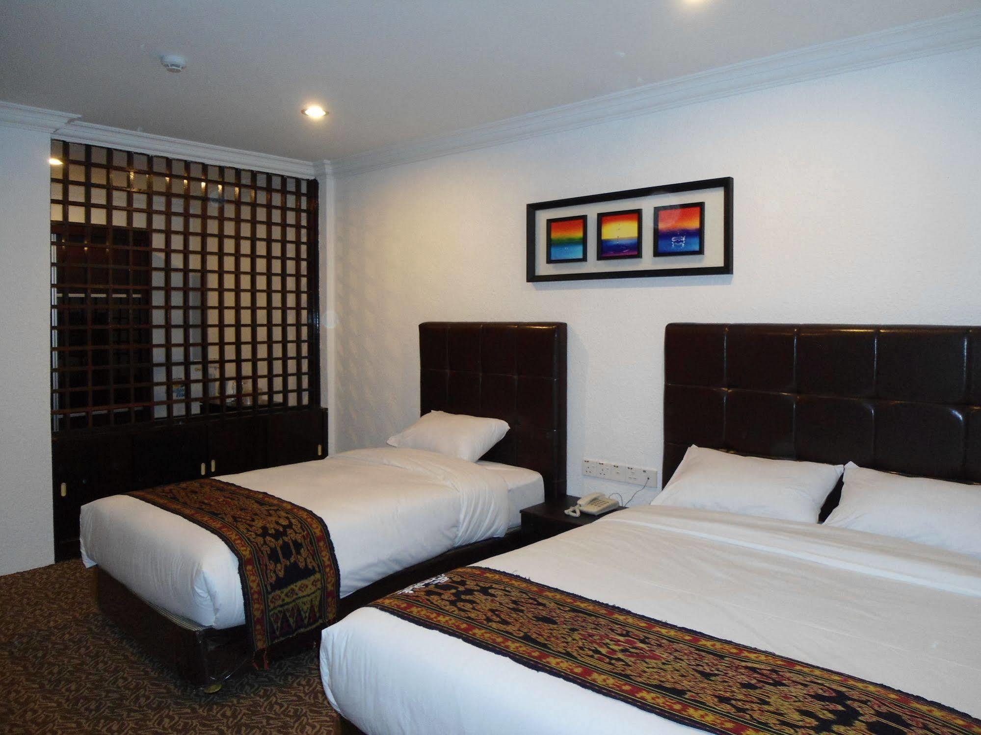Regent Hotel Bintulu Exterior photo
