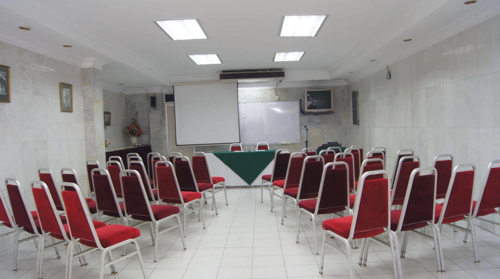 Regent Hotel Bintulu Exterior photo